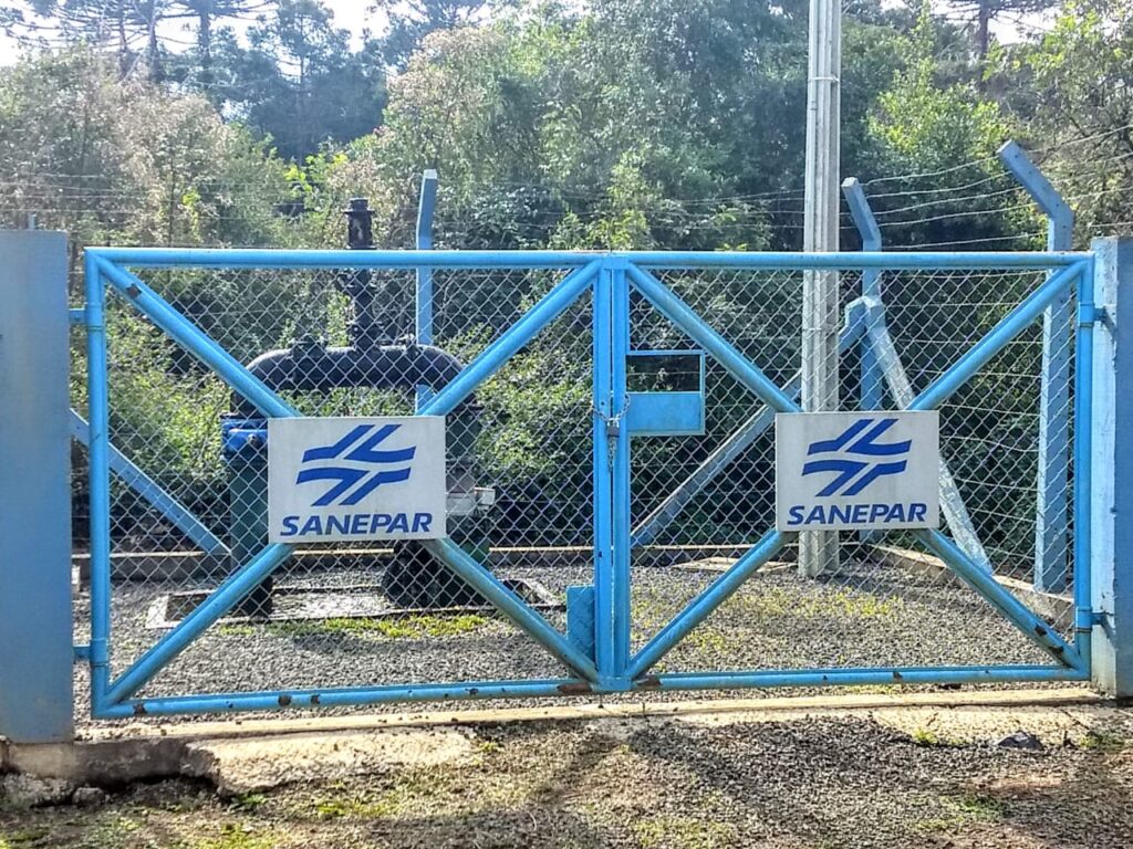 Obra emergencial afeta abastecimento de água em Irati