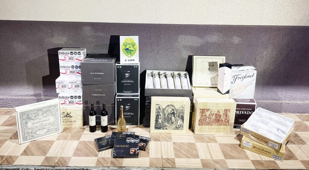 PM de Inácio Martins apreendeu caixas de vinho e alfajor